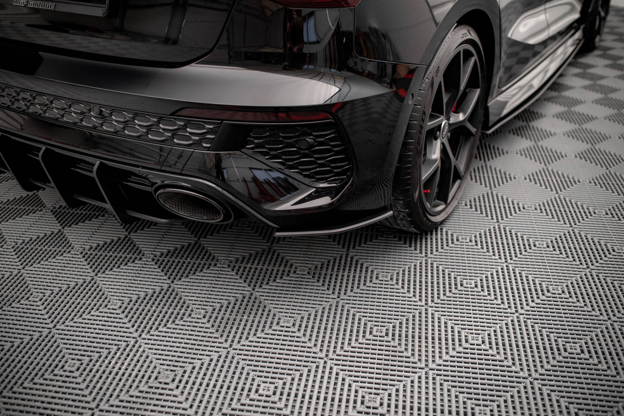 Maxton Design Street Pro Heck Ansatz Flaps Diffusor für Audi RS3 Sportback 8Y