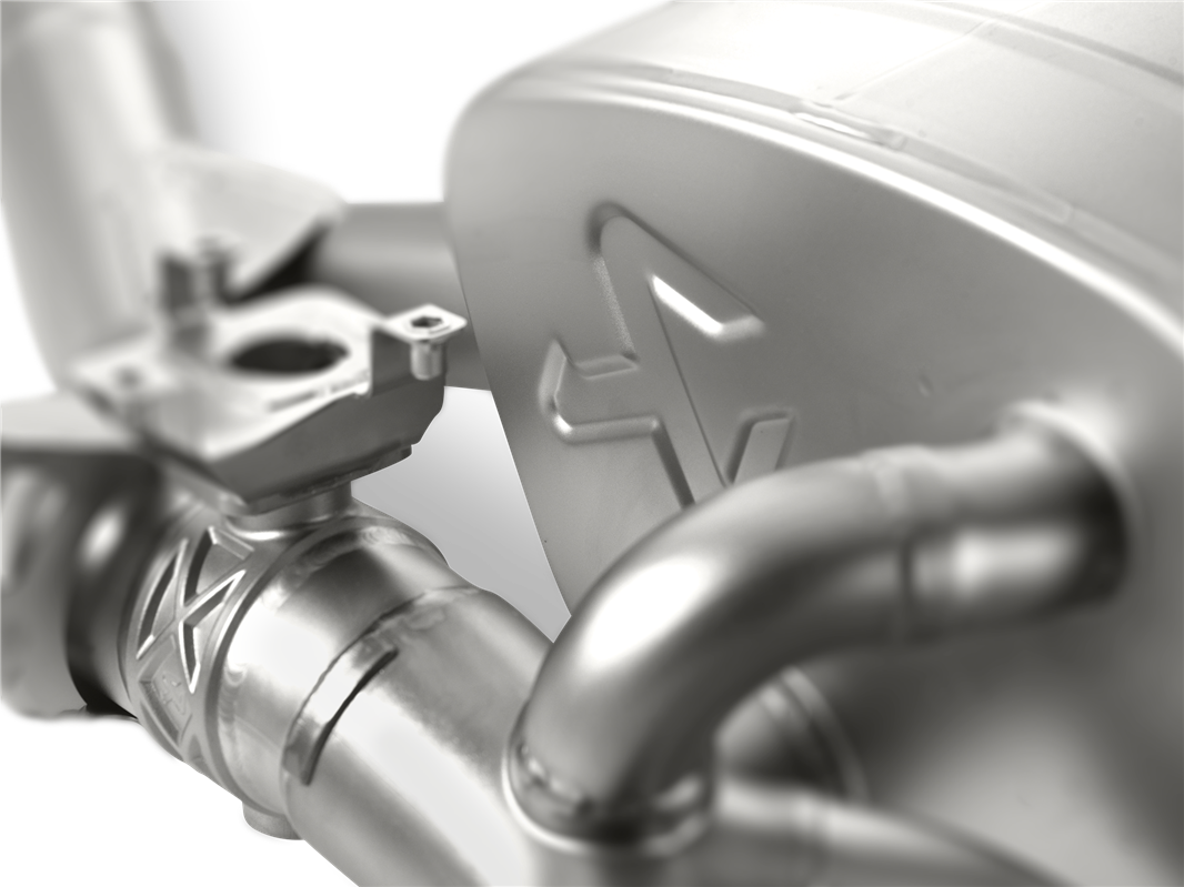 Akrapovic Slip-On Line (Titan) für BMW M4 (F82, F83) 2020 Akrapovic Slip-On Line (Titan) für BMW M4 (F82, F83) 2020