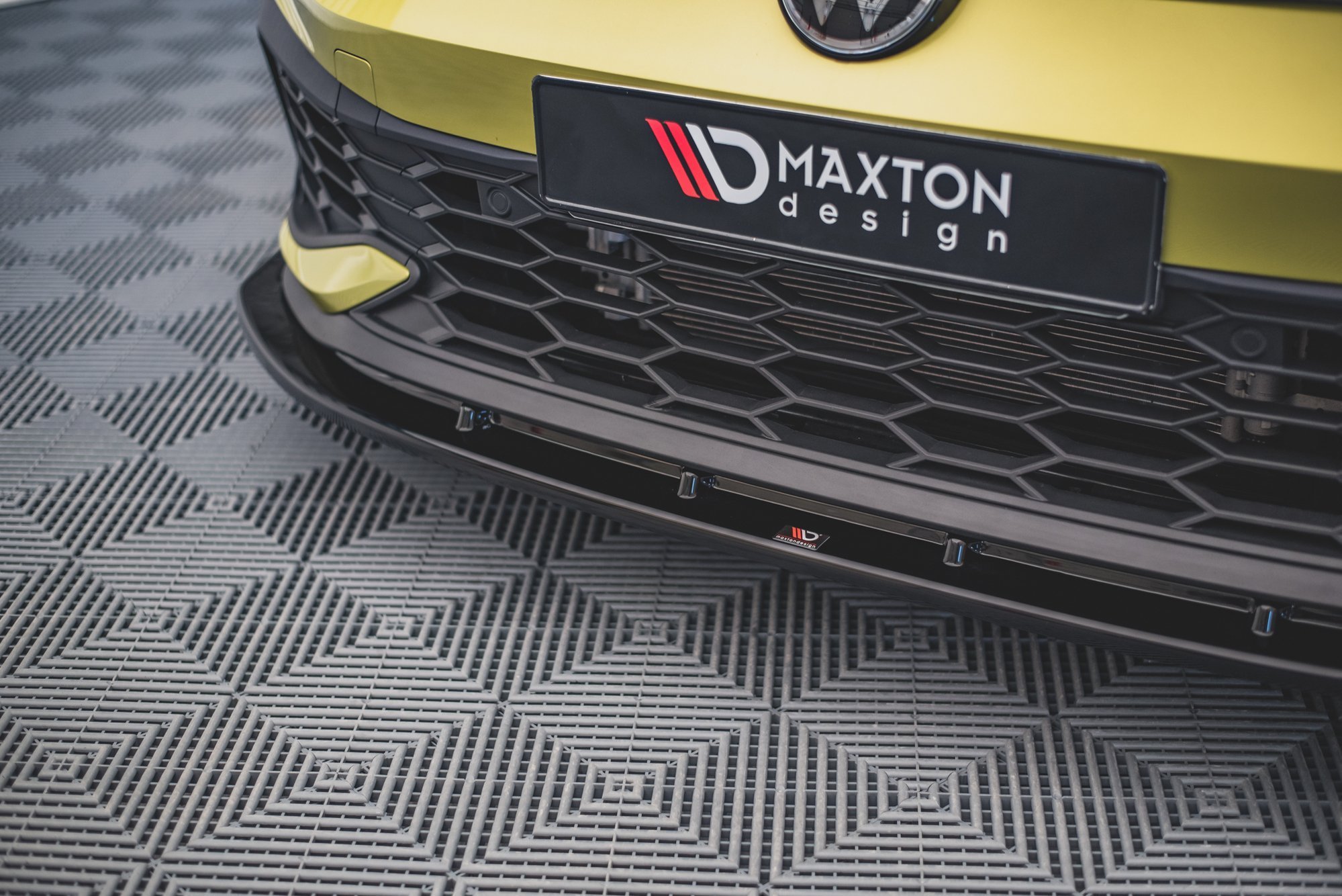 Maxton Design Front Ansatz V.4 für Volkswagen Golf 8 GTI Clubsport schwarz Hochglanz Maxton Design Front Ansatz V.4 für Volkswagen Golf 8 GTI Clubsport schwarz Hochglanz