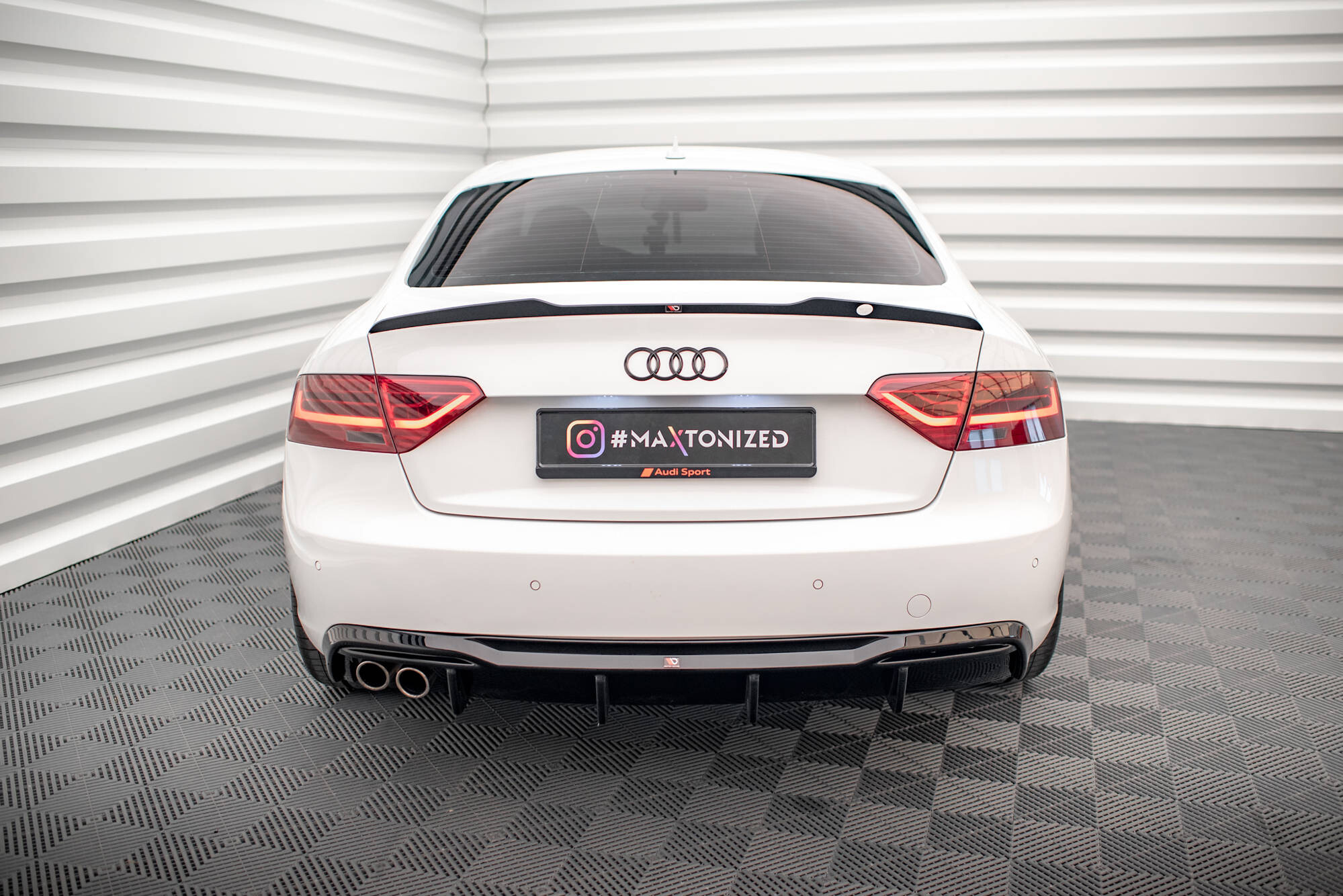 Maxton Design Diffusor Heck Ansatz für Audi A5 Coupe 8T Facelift schwarz Hochglanz Maxton Design Diffusor Heck Ansatz für Audi A5 Coupe 8T Facelift schwarz Hochglanz