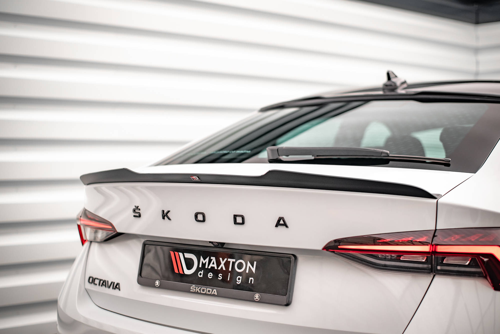 Maxton Design Spoiler CAP für Skoda Octavia Liftback Mk4 schwarz Hochglanz Maxton Design Spoiler CAP für Skoda Octavia Liftback Mk4 schwarz Hochglanz