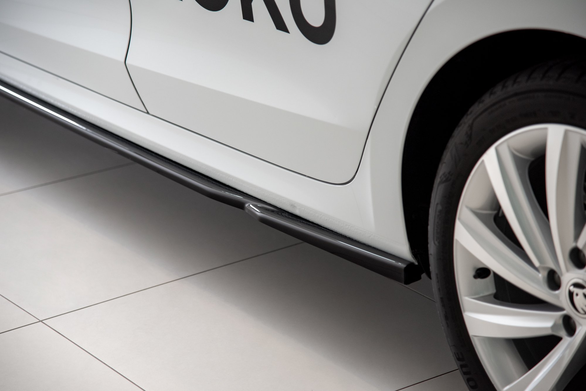 Maxton Design Seitenschweller Ansatz für V.2 für Skoda Octavia Mk4  schwarz Hochglanz