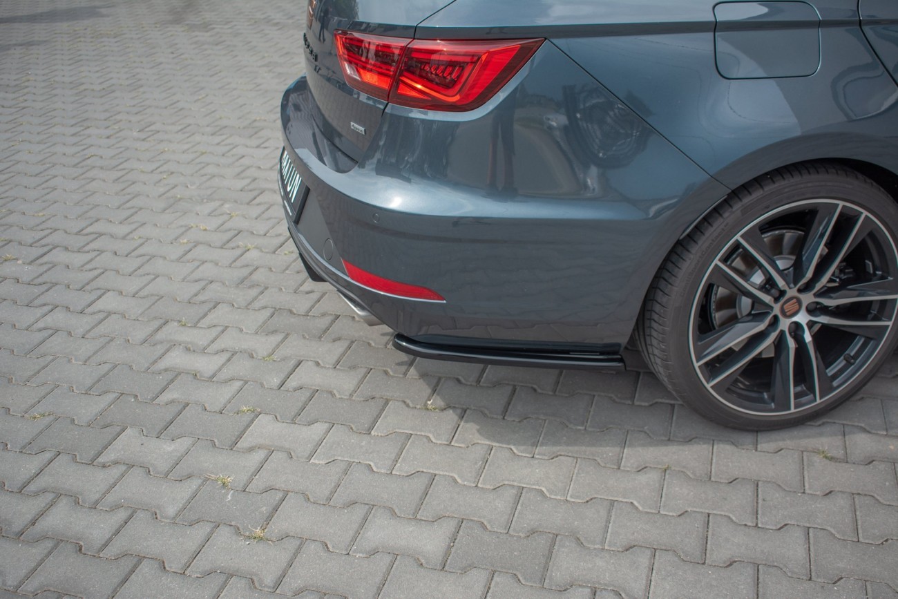 Maxton Design Heck Ansatz Flaps Diffusor für Seat Leon Mk3 Cupra ST Facelift schwarz Hochglanz Maxton Design Heck Ansatz Flaps Diffusor für Seat Leon Mk3 Cupra ST Facelift schwarz Hochglanz