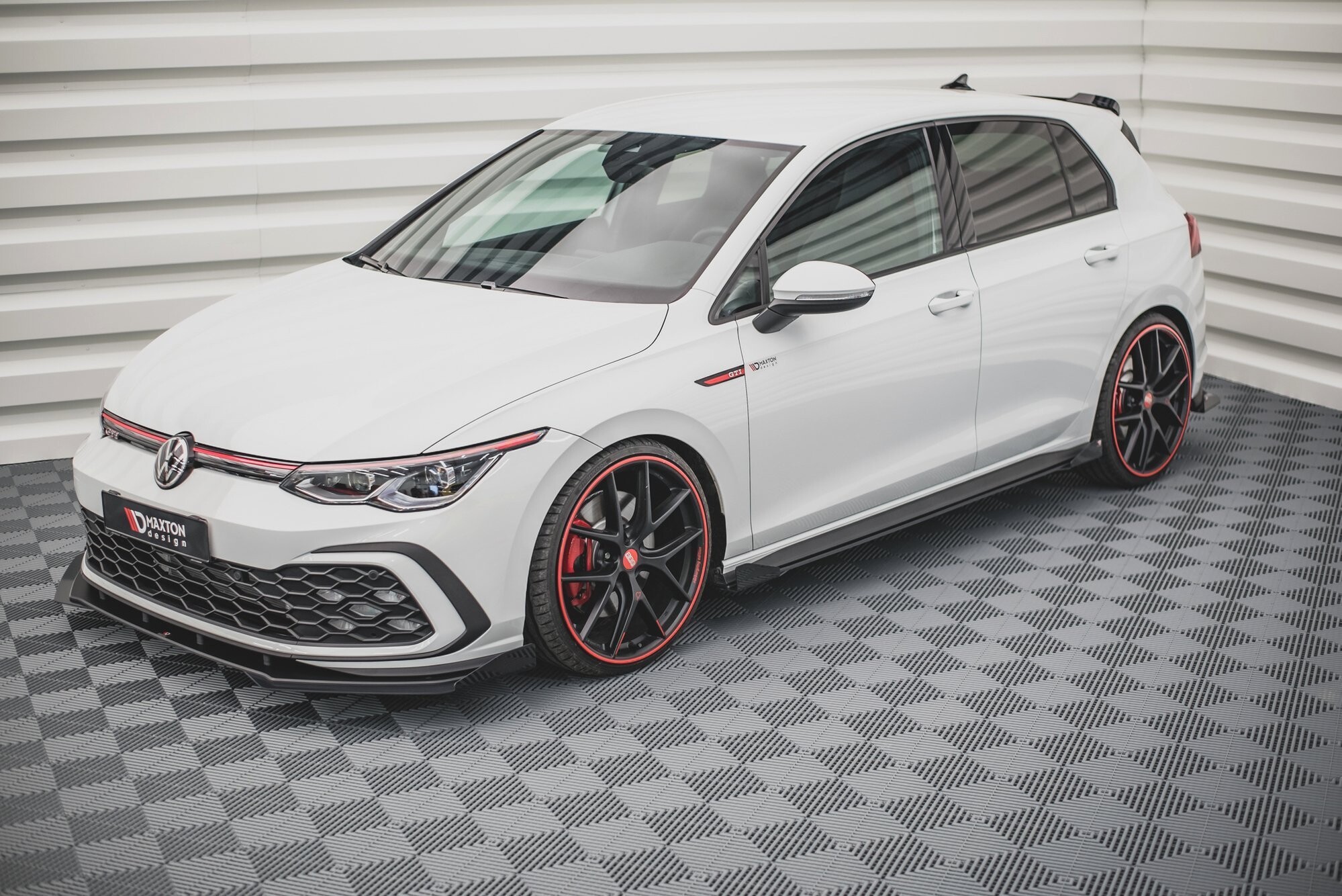 Maxton Design Side Flaps Volkswagen Golf 8 GTI / GTI Clubsport schwarz Hochglanz