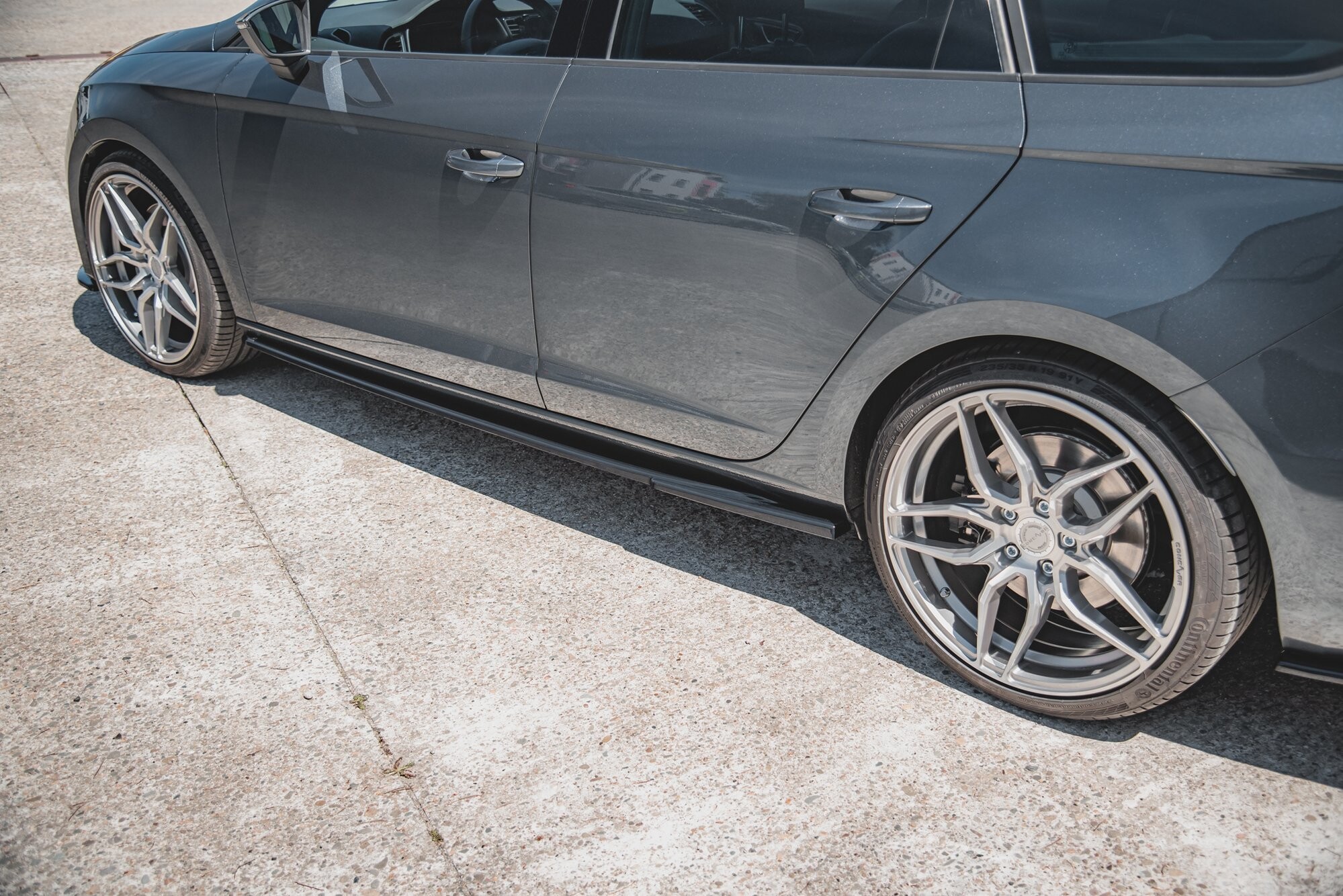 Maxton Design Seitenschweller Ansatz Cup Leisten V.5 für Seat Leon Mk3 Cupra/ FR Facelift schwarz Hochglanz Maxton Design Seitenschweller Ansatz Cup Leisten V.5 für Seat Leon Mk3 Cupra/ FR Facelift schwarz Hochglanz