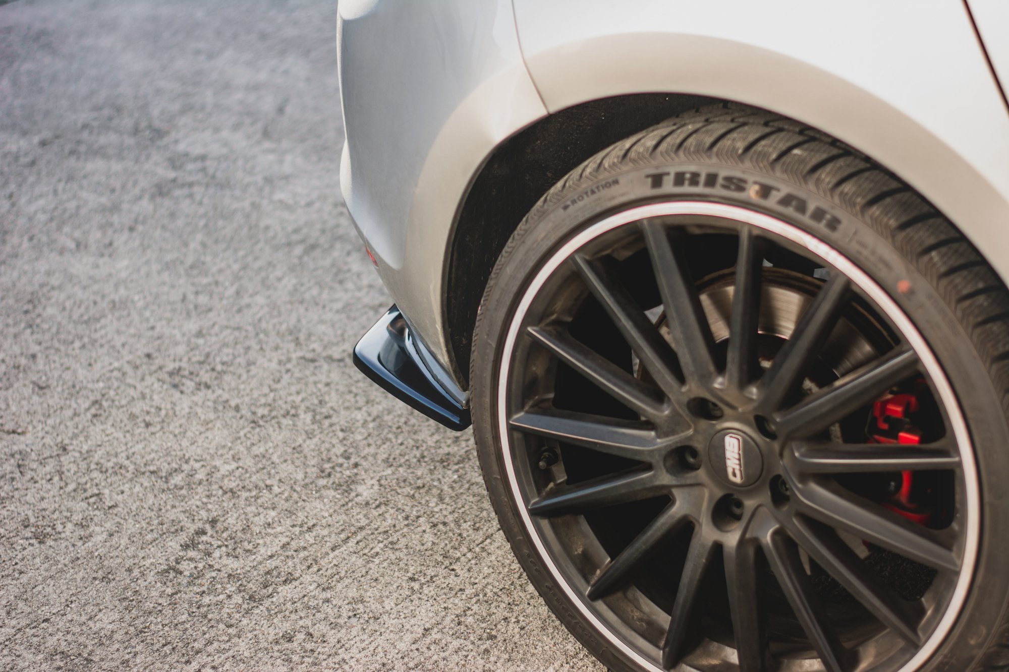 Maxton Design Heck Ansatz Flaps Diffusor V.2 für VW Golf 7 GTI  schwarz Hochglanz