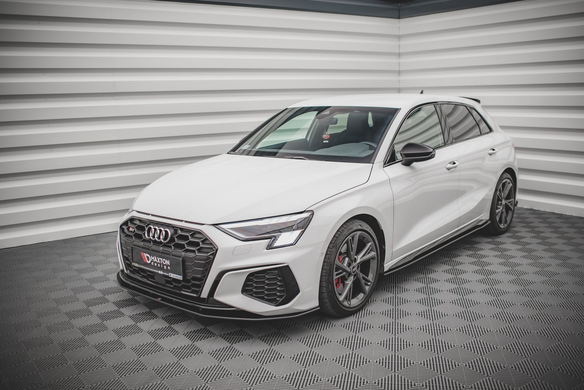 Maxton Design Street Pro Front Ansatz für für Audi S3 / A3 S-Line 8Y